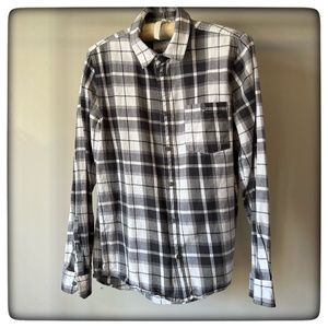SALE ☘️ COTTON ON gray plaid long sleeve button down shirt